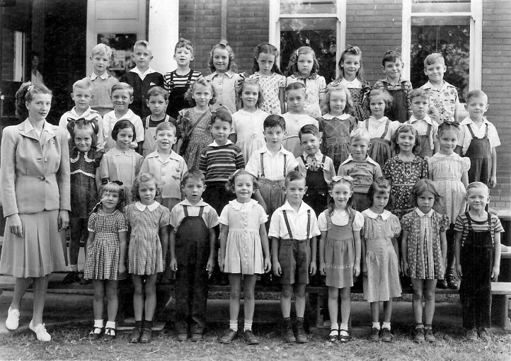 Arnold School 1nd Grade, 1944